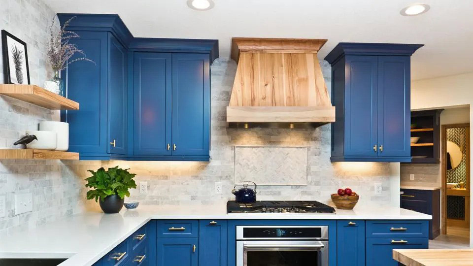 bold kitchen color